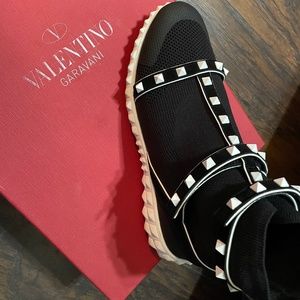Valentino High -Top Sneaker